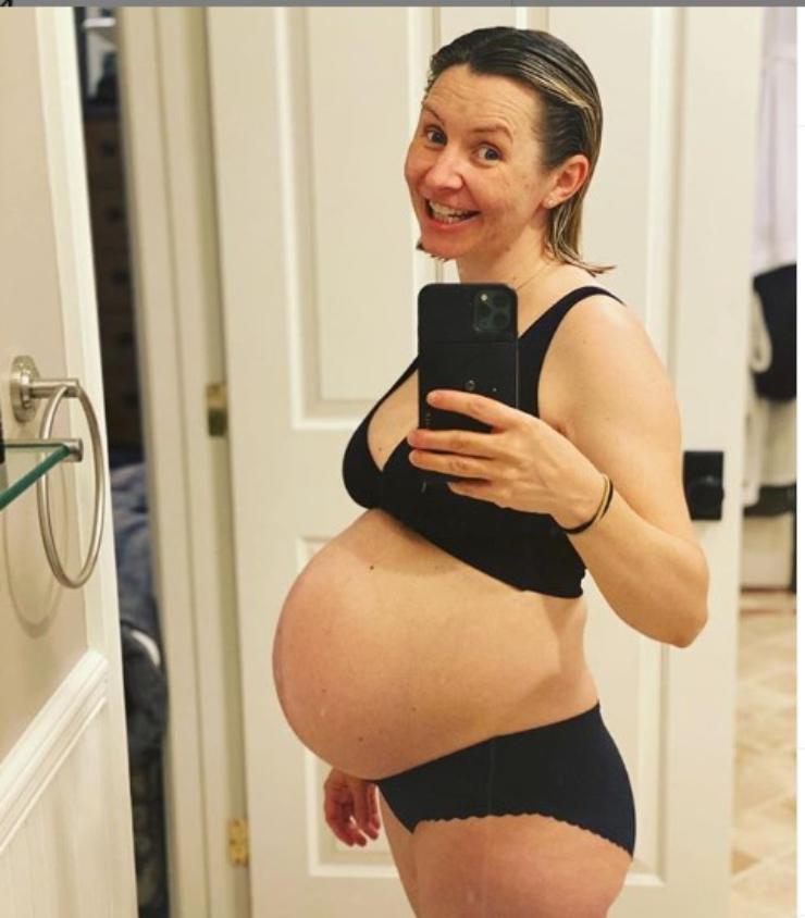 Beverley Mitchell, incinta-Meteoweek.com