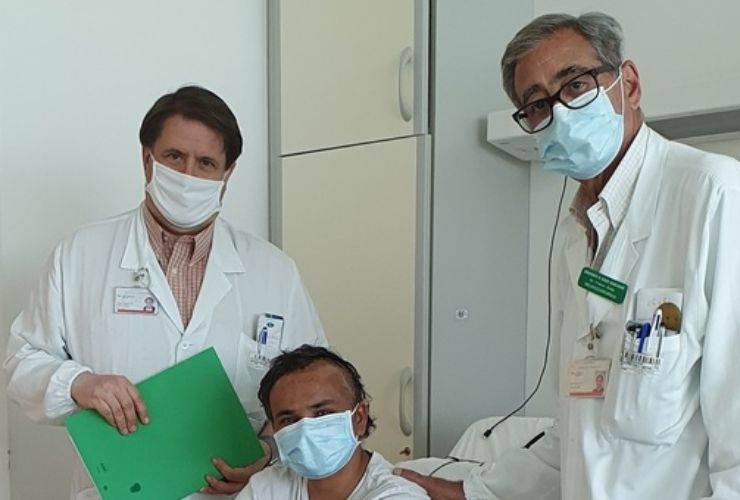 Bilingue operato al cervello