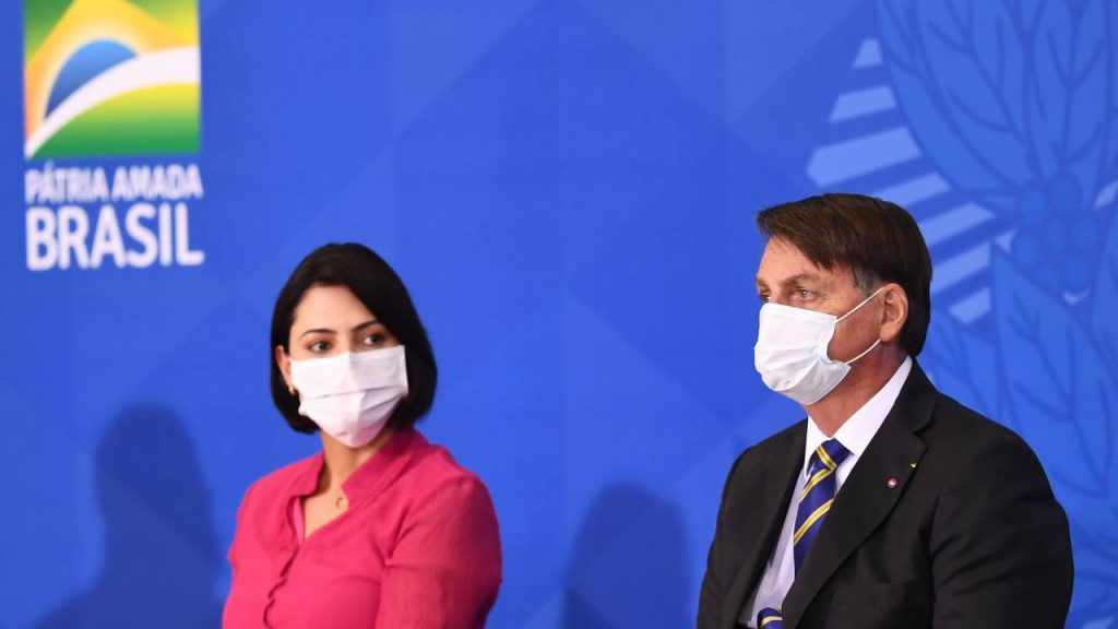 Coronavirus, Brasile: positiva anche Michelle, la moglie di Bolsonaro
