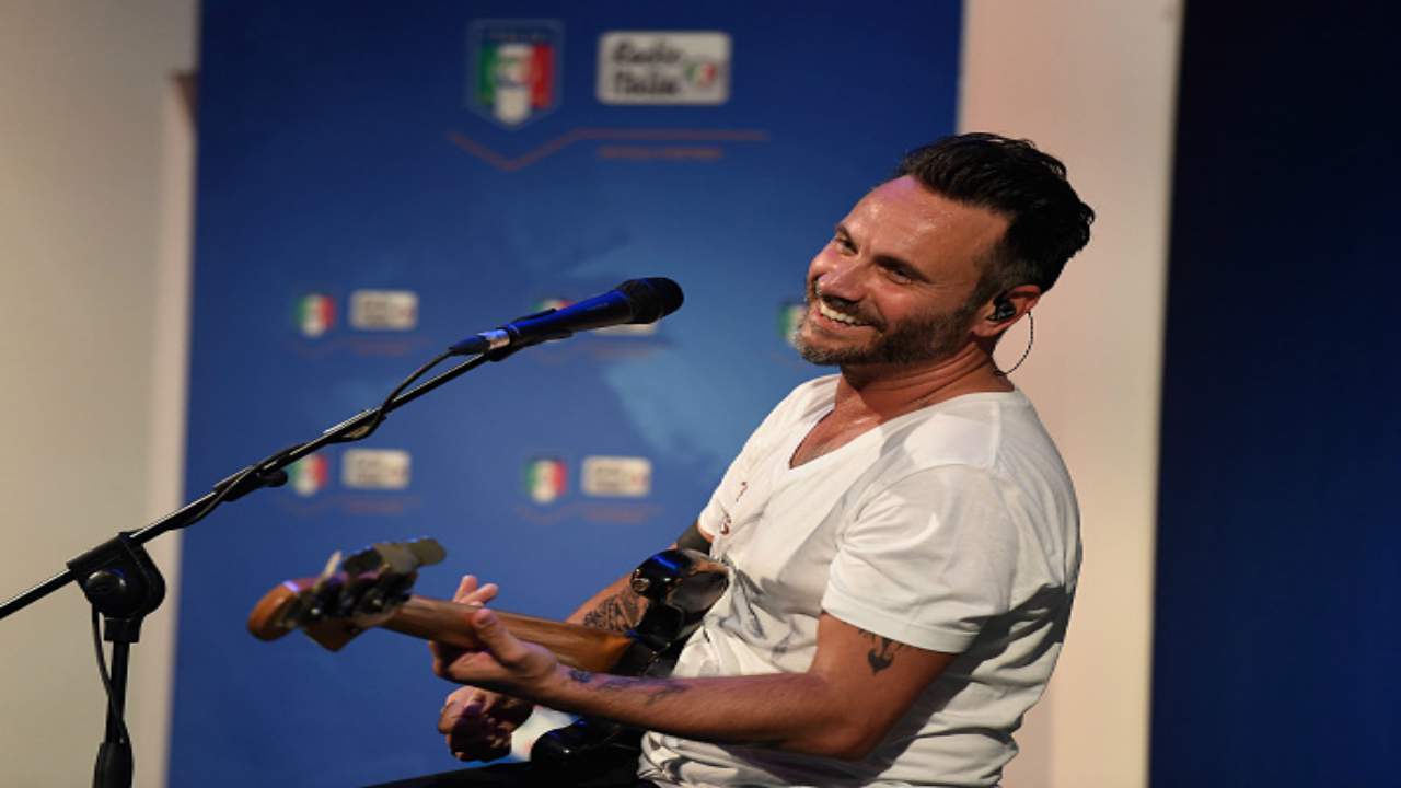Martina, la figlia di Nek si è laureata, la dedica Martina, la figlia di Nek si è laureata, la dedica