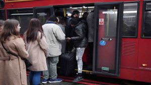 Autobus affollato - Meteoweek.com