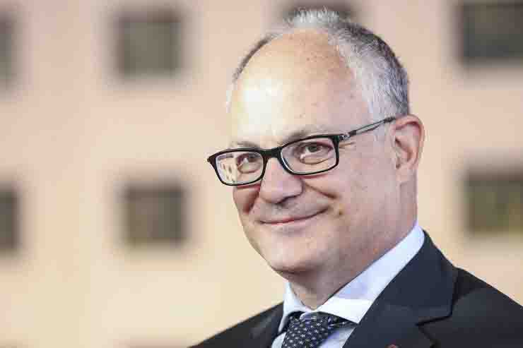 Banca Popolare di Bari è selva Ministro Economia Roberto Gualtieri