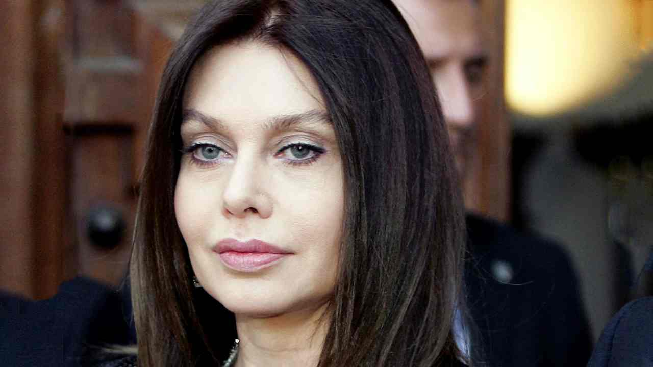 Veronica Lario il gossip &quot;Tradiva Berlusconi da anni con&hellip;&quot;