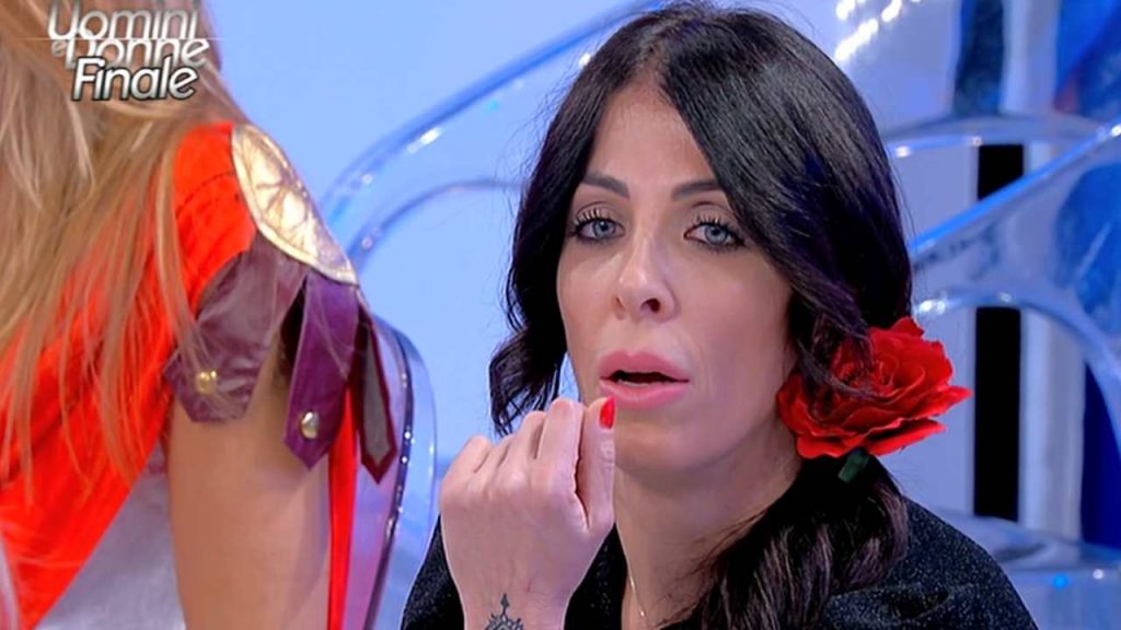 Valentina Autiero pronta a fare follie | Estate indimenticabile fuori Uomini e Donne