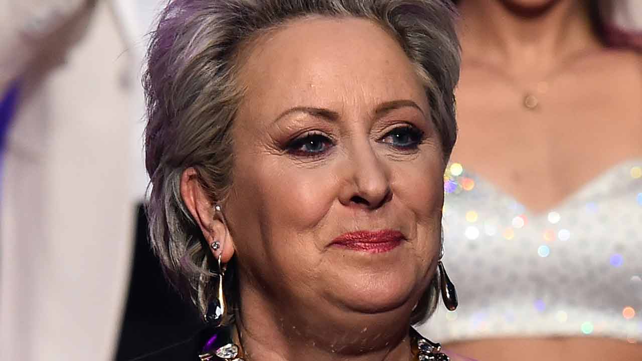 Ballando con Le Stelle, come sta Carolyn Smith: il chiarimento dei medici Ballando con Le Stelle, come sta Carolyn Smith: il chiarimento dei medici