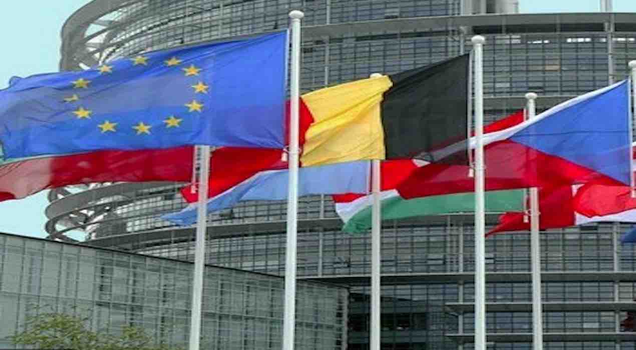 è scontro a bruxelles per il diritto di veto sul recovery fund