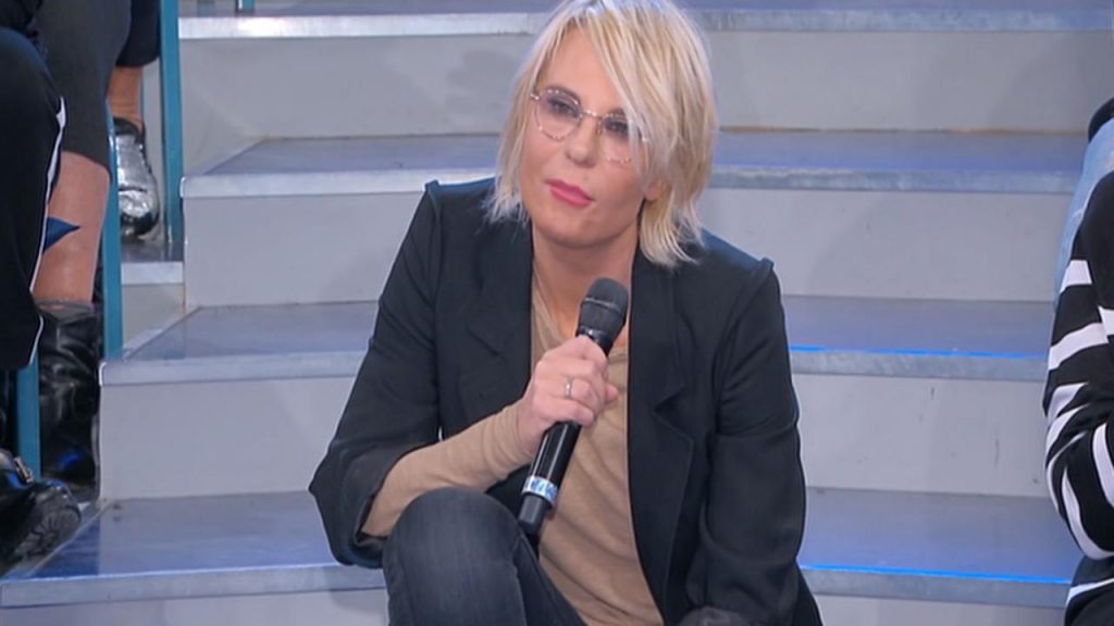 Maria De Filippi mamma despota | Il figlio costretto a nascondere la verità