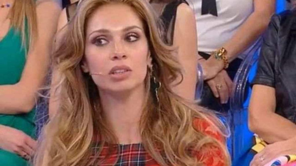 Pamela Barretta cerca sostegno | Sondaggio scomodo dopo Uomini e Donne