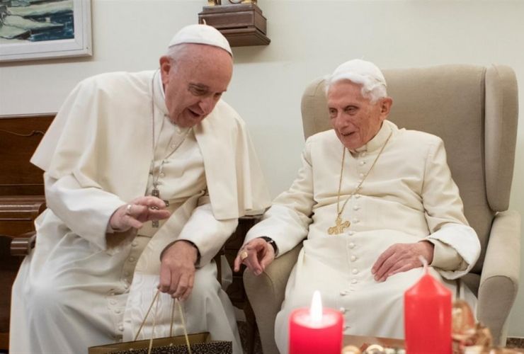 papa Francesco e Joseph Ratzinger