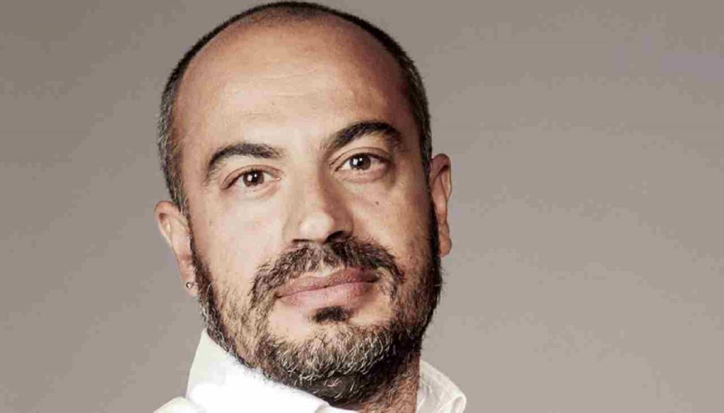 Paragone (ex M5s) presenta il suo nuovo partito e candida Lozzi per Roma