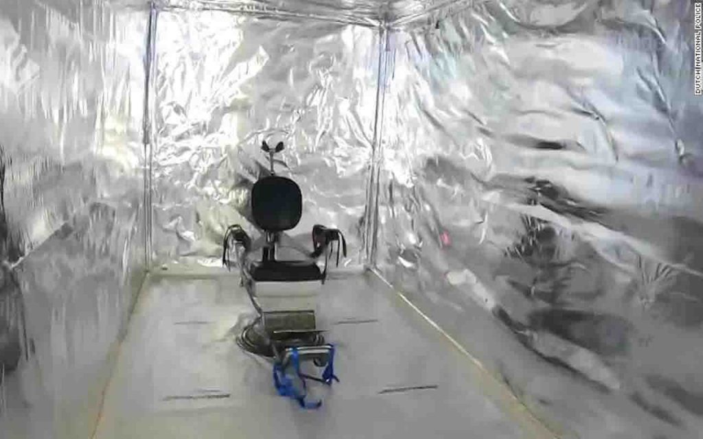 Scoperte “stanze di tortura” nascoste in container