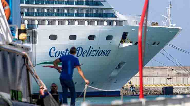 Navi isolamento coronavirus bloccate nel porto di Civitavecchia tre membri dell'equipaggio positivi