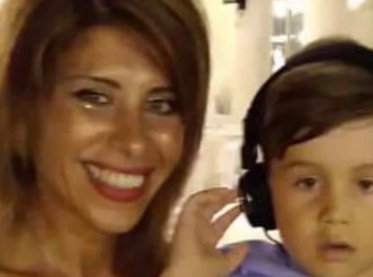 Dj scomparsa col figlio di 4 anni, ricerche sub non danno esito