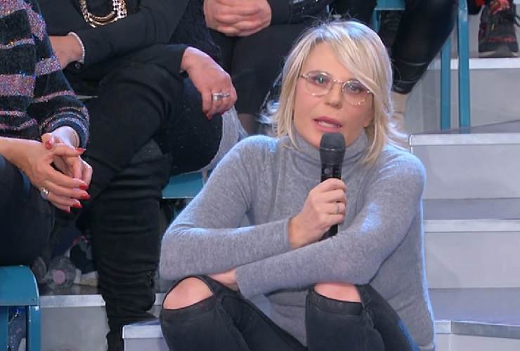 Maria De Filippi presenta i tronisti