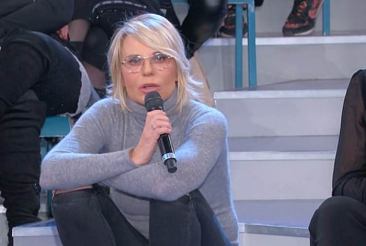 Maria De Filippi presenta i tronisti