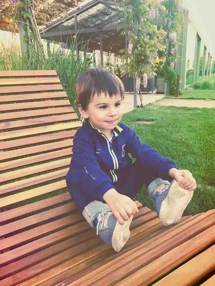 Morto Tommaso Tiveron bimbo di 4 anni Treviso travolto dal cancello lo strazio dei genitori
