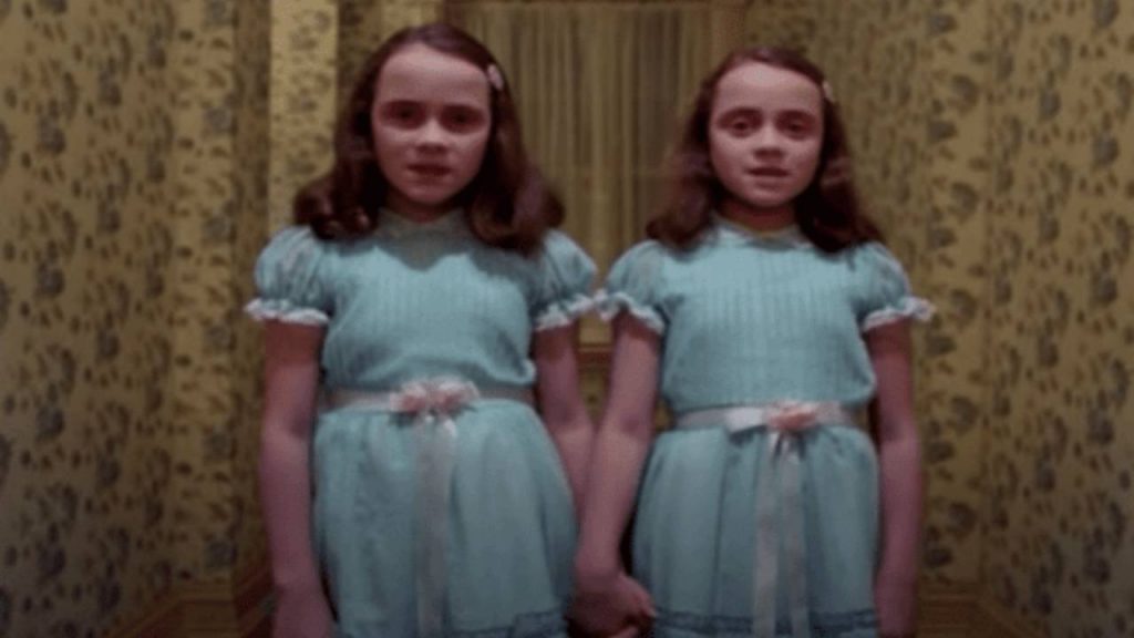 Erano le gemelle in “Shining”: oggi hanno 52 anni e “sono spaventose” [FOTO]
