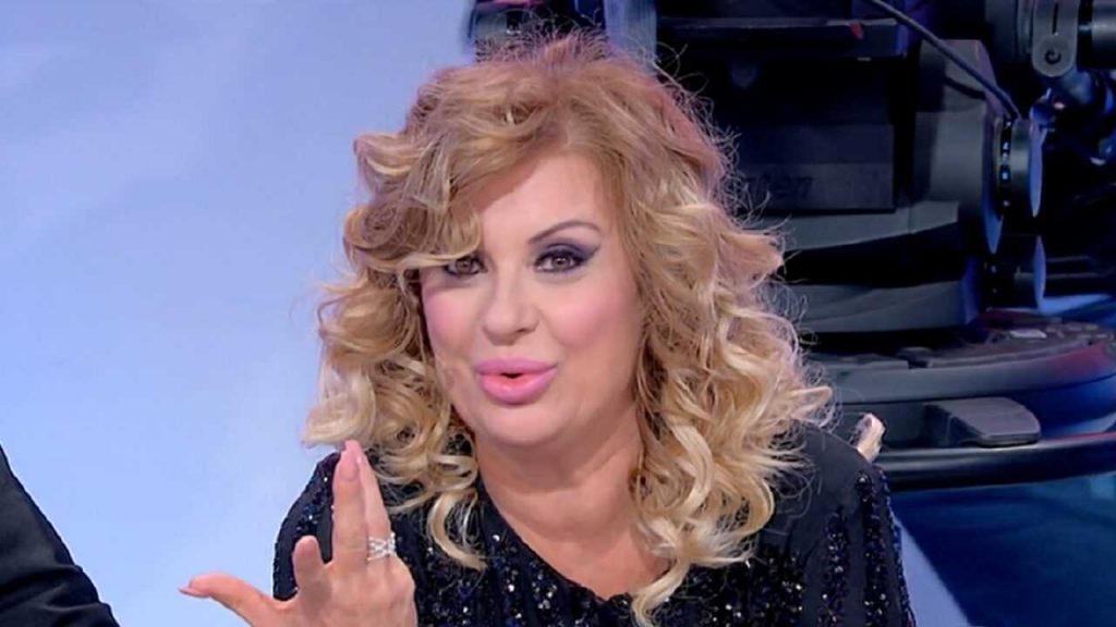 Tina Cipollari pronta al grande passo | La verità sulla crisi fuori Uomini e Donne