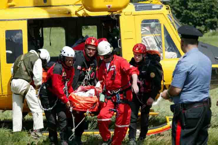 Tragedia in Valmalenco muore ragazzina il giorno del suo compleanno bimbo di cinque anni grave vittime e cordoglio del sindaco