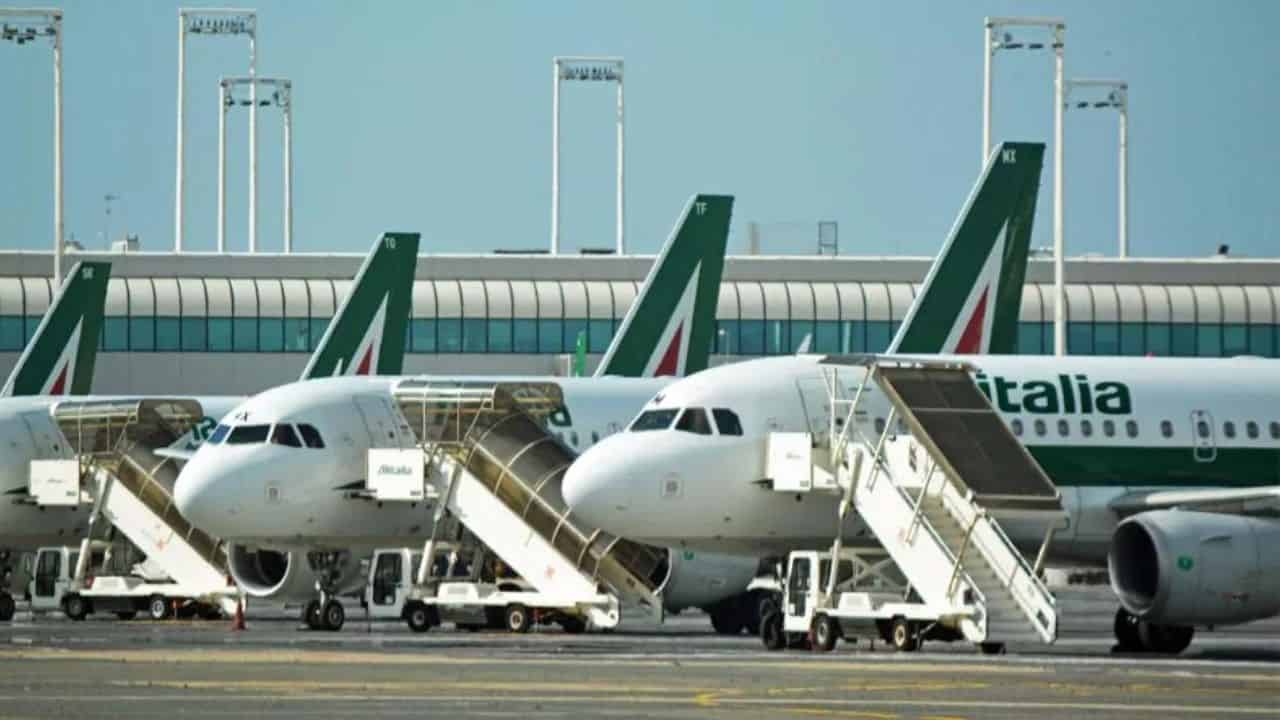 Nessuna strategia aziendale e nomine vacanti mettono in ginocchio Alitalia e i dipendenti