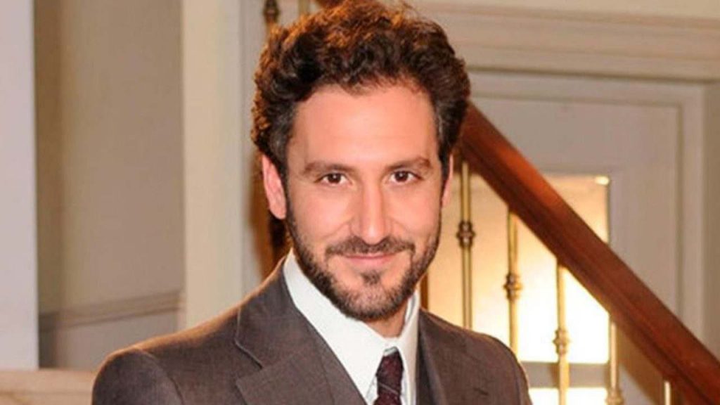 Tristan de “Il segreto” entra nella casa del Gf Vip | Il piano B di Alfonso Signorini