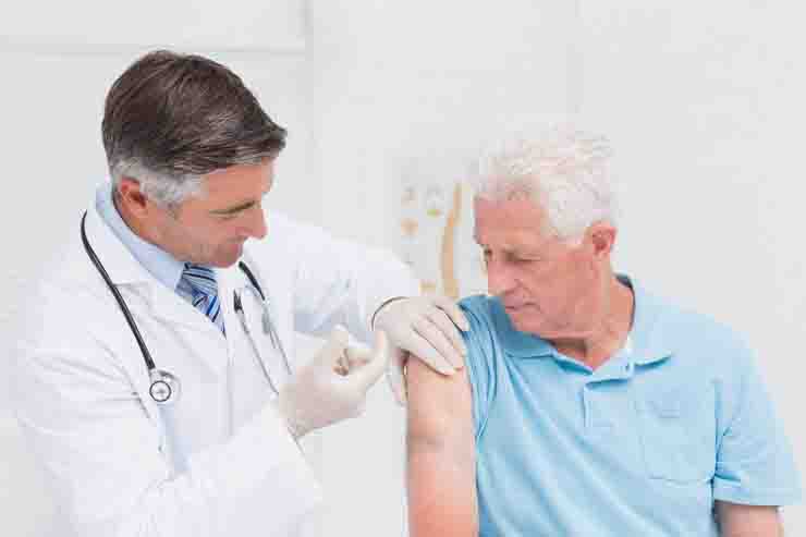 Vaccino influenza preoccupano le dosi 