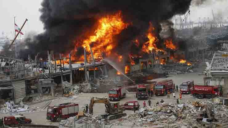 nuovo incendio a Beirut paura al porto