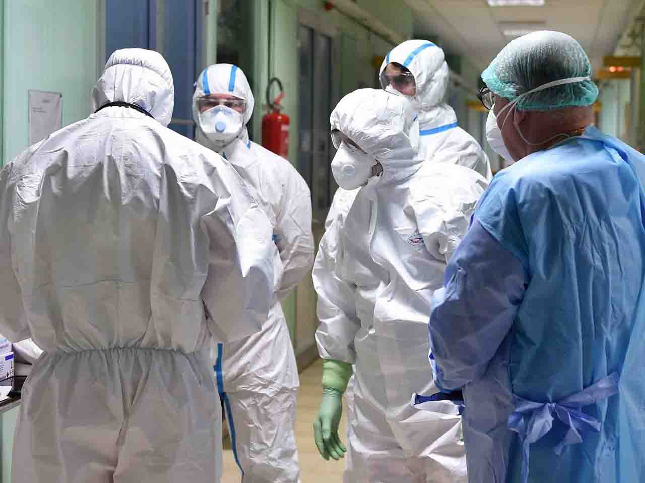 Coronavirus, il bollettino di oggi, 23 settembre: 1640 positivi 20 morti Coronavirus, il bollettino di oggi, 23 settembre: 1640 positivi 20 morti