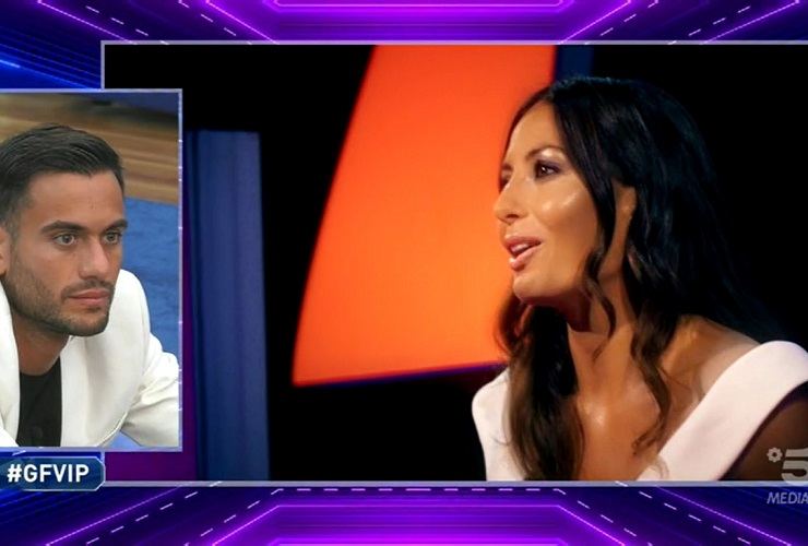 Elisabetta Gregoraci lascia senza fiato