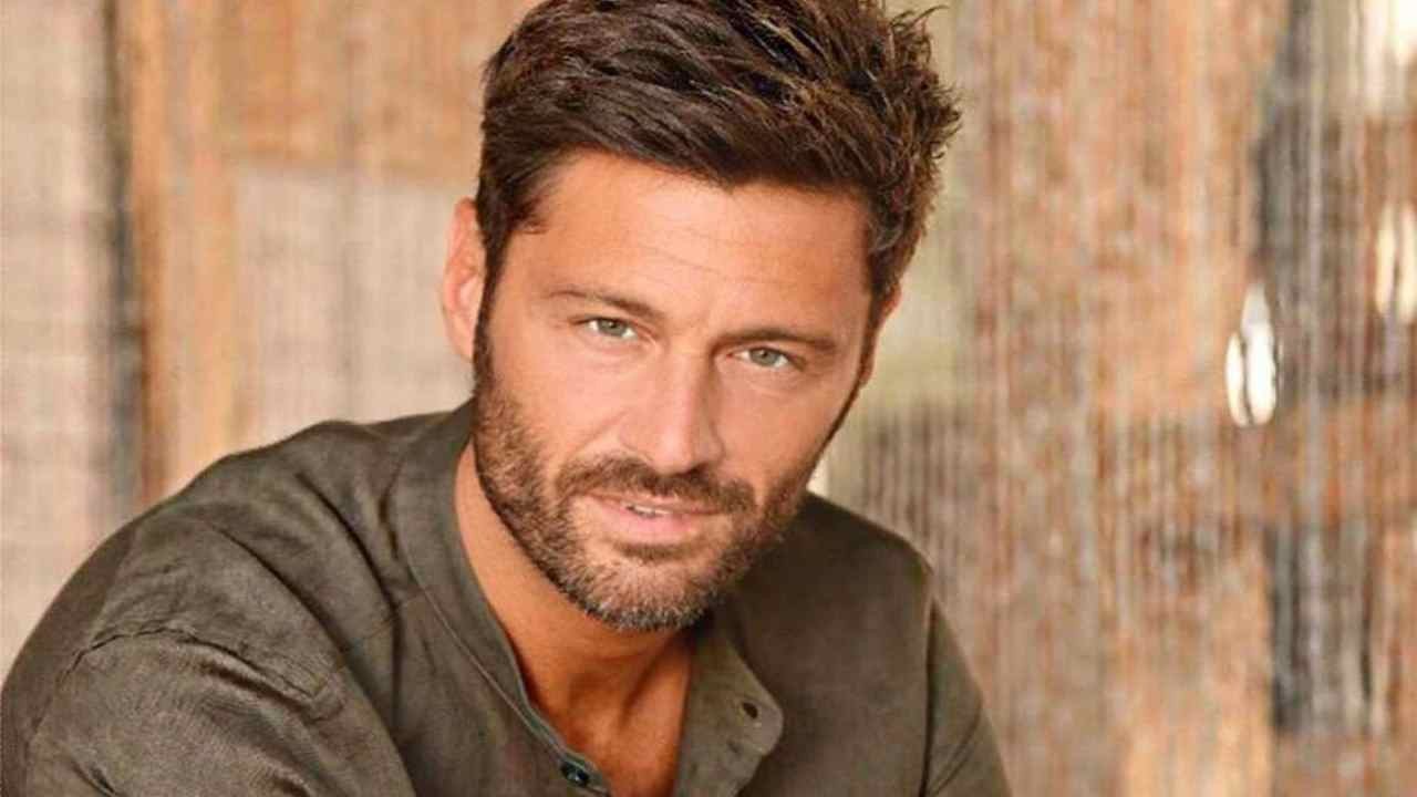Filippo Bisciglia amore mai confessato: coraggio trovato solo ora Filippo Bisciglia amore mai confessato: coraggio trovato solo ora