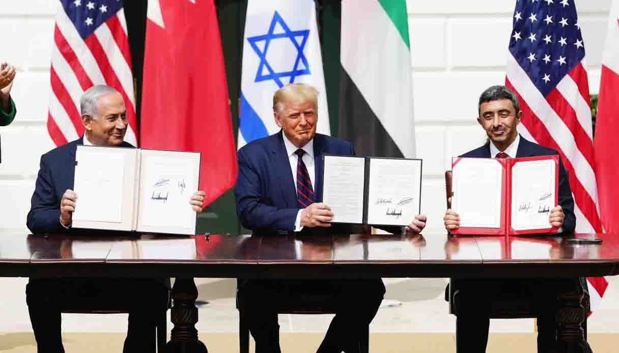 Firmato alla Casa Bianca trattato storico con Paesi Arabi