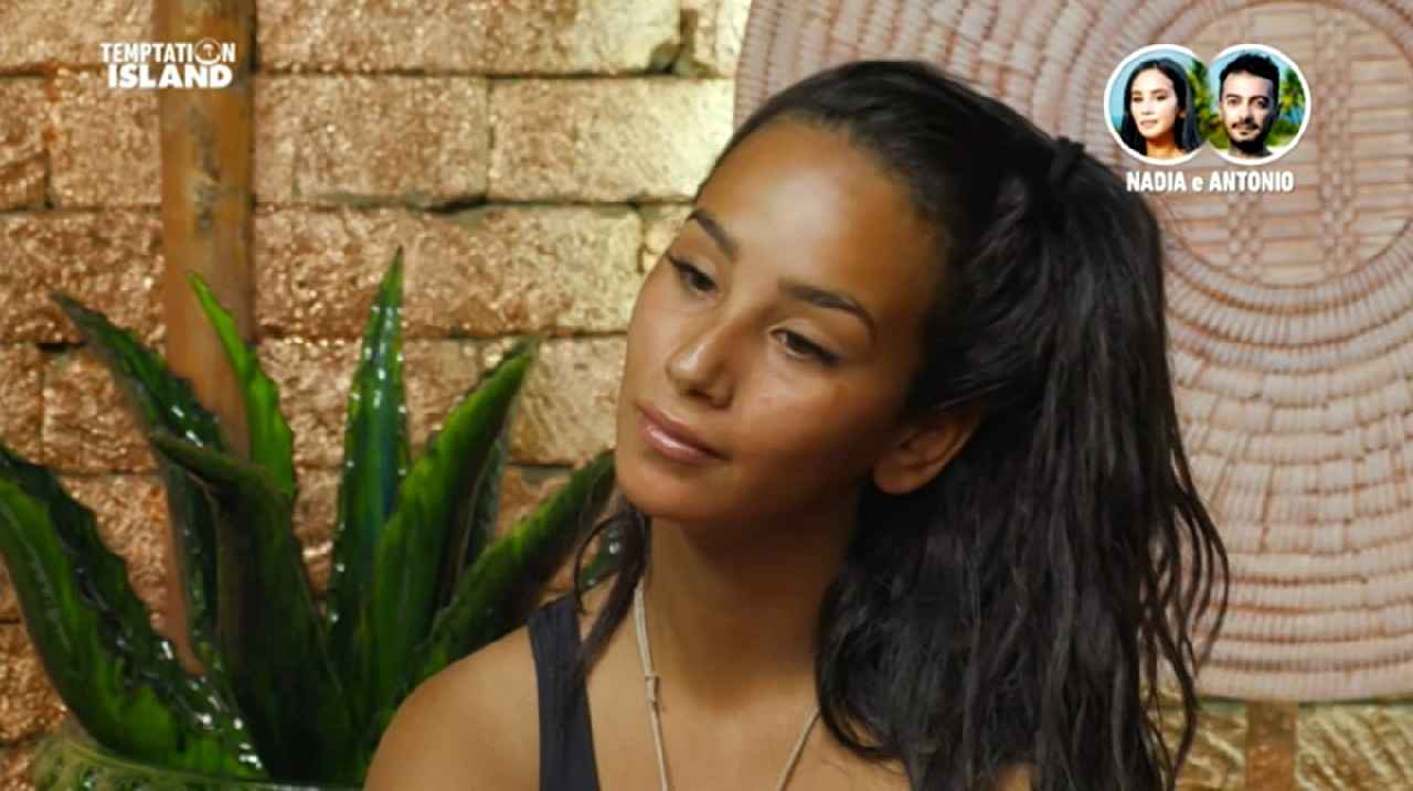 Nadia mancanze profonde | Rapporto instabile a Temptation Island Nadia mancanze profonde | Rapporto instabile a Temptation Island