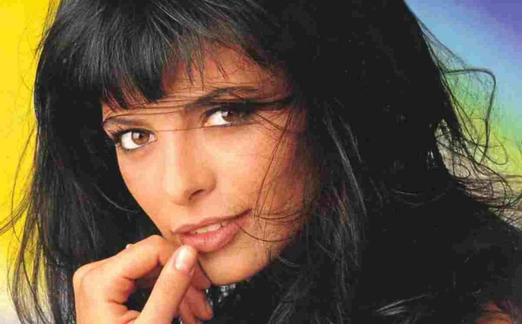 Ricordate Natalia Estrada? A 48 anni ha completamente stravolto il suo look FOTO