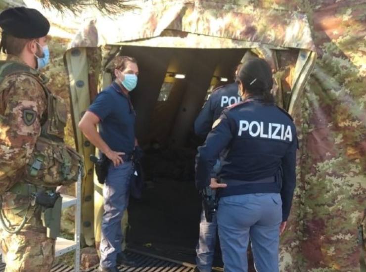 Polizia di frontiera rintraccia 70 migranti irregolari sul Carso