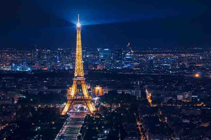 allarme bomba Tour Eiffel