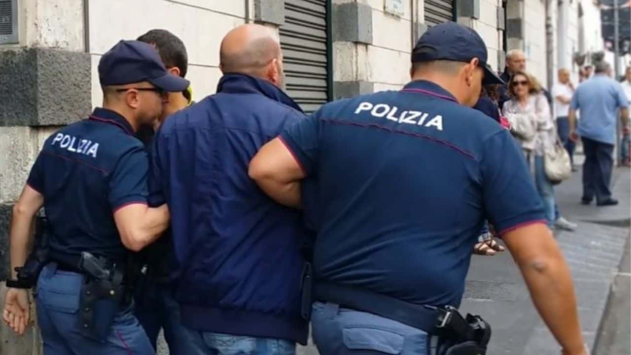polizia arresto - latina Dirty Glass