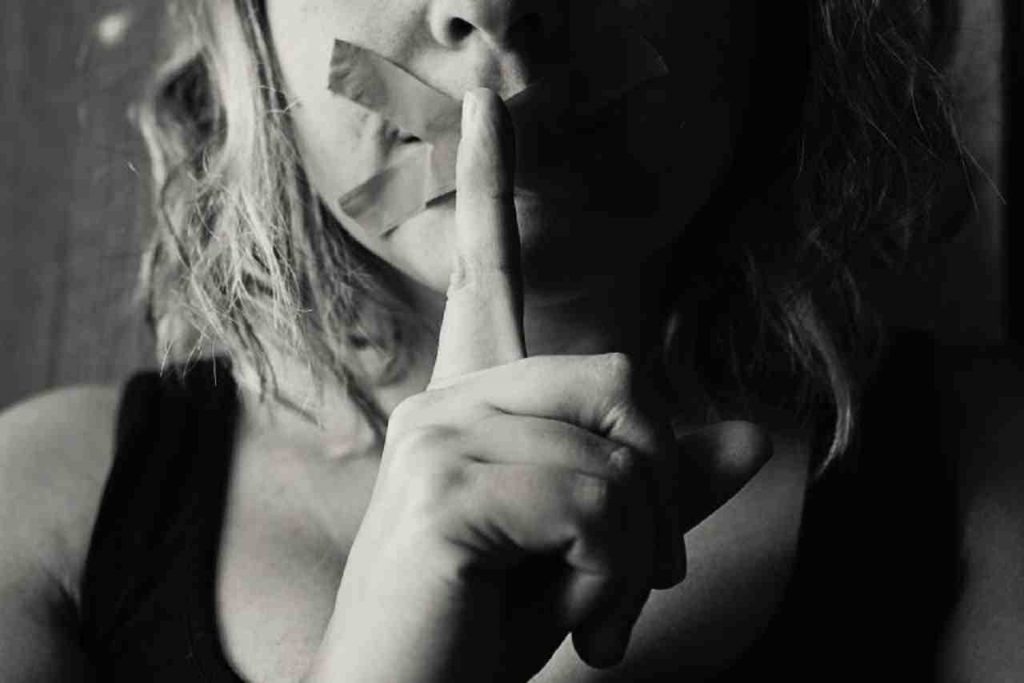 Anni di denunce per stalking inesistente: condannata una donna