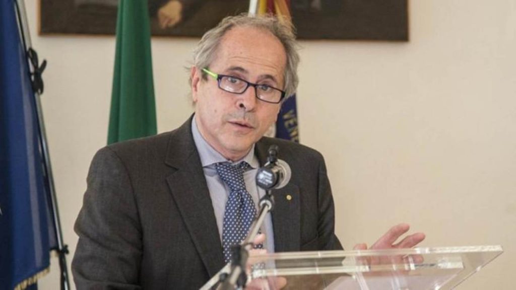 Crisanti: “Abbiamo dato al virus un’opportunità” [VIDEO]