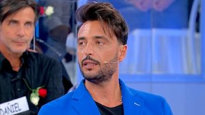 Armando Incarnato insieme a due donne