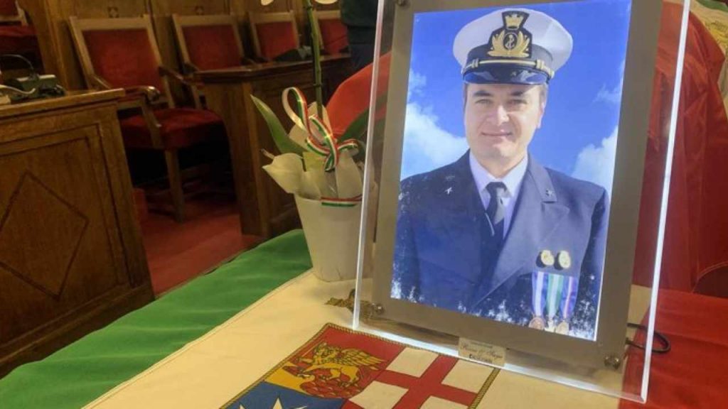 I funerali di Antonio Visalli, morto per salvare due adolescenti [VIDEO]