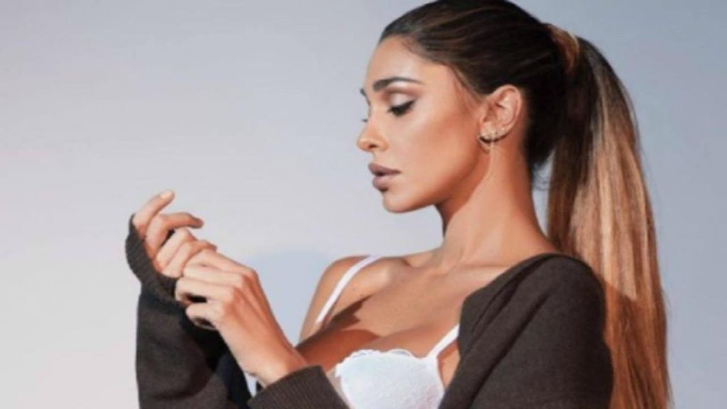 Belen, noto personaggio senza freni: “Il se**o? Lei ha…” | La dura dichiarazione