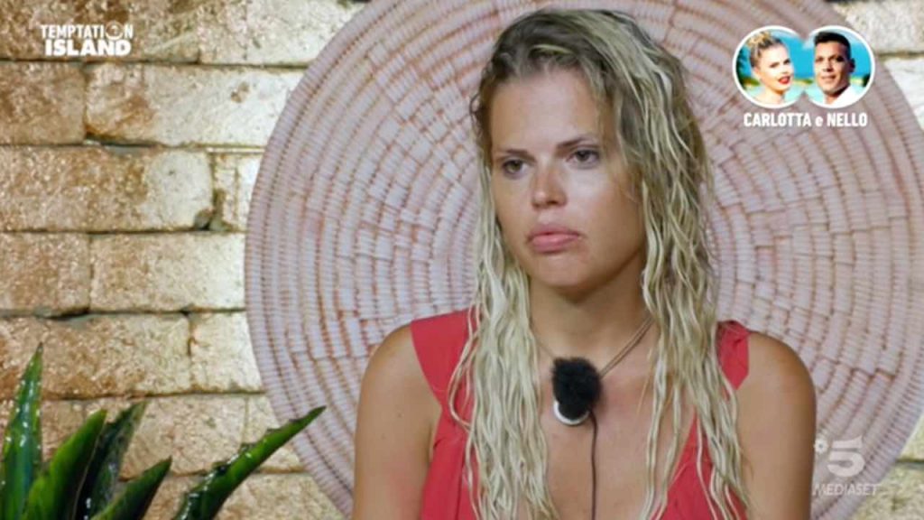 Carlotta pronta a scappare | Scontro finale a Temptation Island