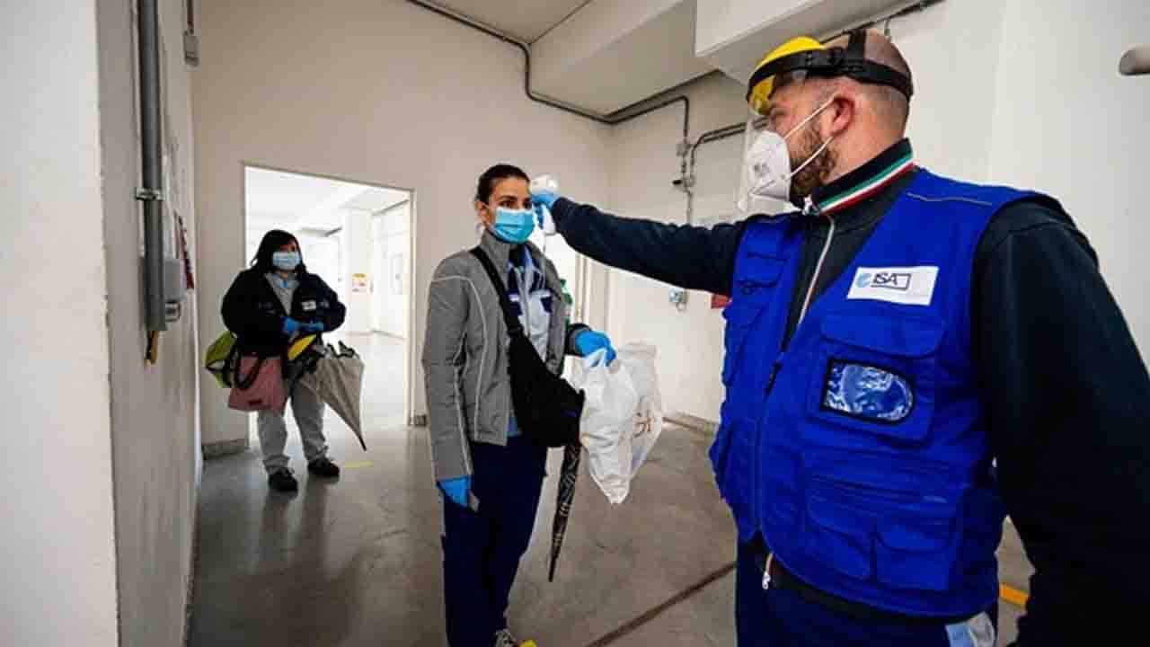 Covid e lavoro, il contagio in azienda è infortunio: i rischi per l’impresa Covid e lavoro, il contagio in azienda è infortunio: i rischi per l’impresa