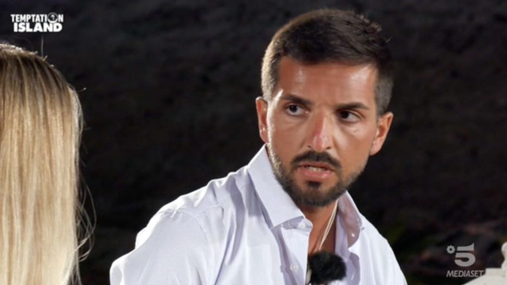 Davide si giustifica dopo Temptation Island: “Serena non è sottomessa…”