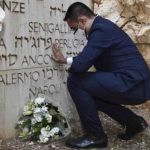 Di Maio a Muro del Pianto, Dio salvi popoli da pandemia Di Maio a Muro del Pianto, Dio salvi popoli da pandemia