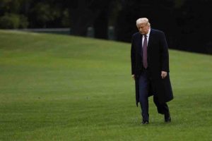 Trump dimissioni ospedale Walter Reed