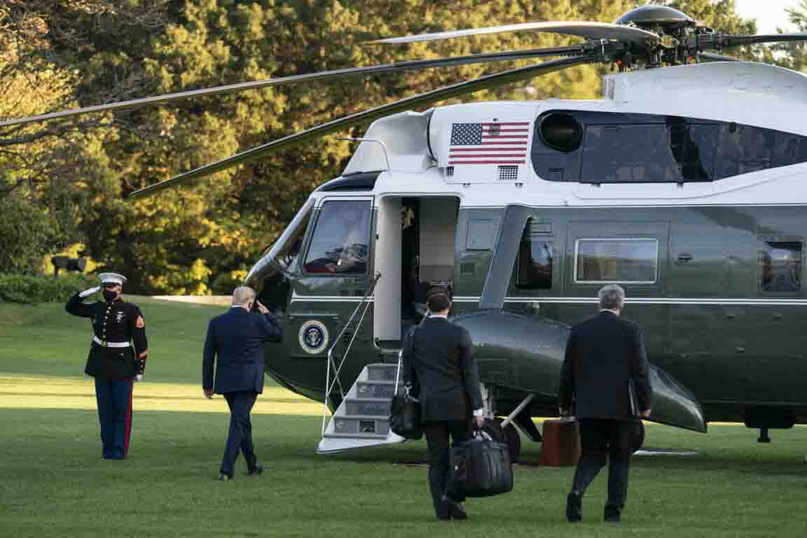 Trump sale in elicottero diretto in ospedale per il covid