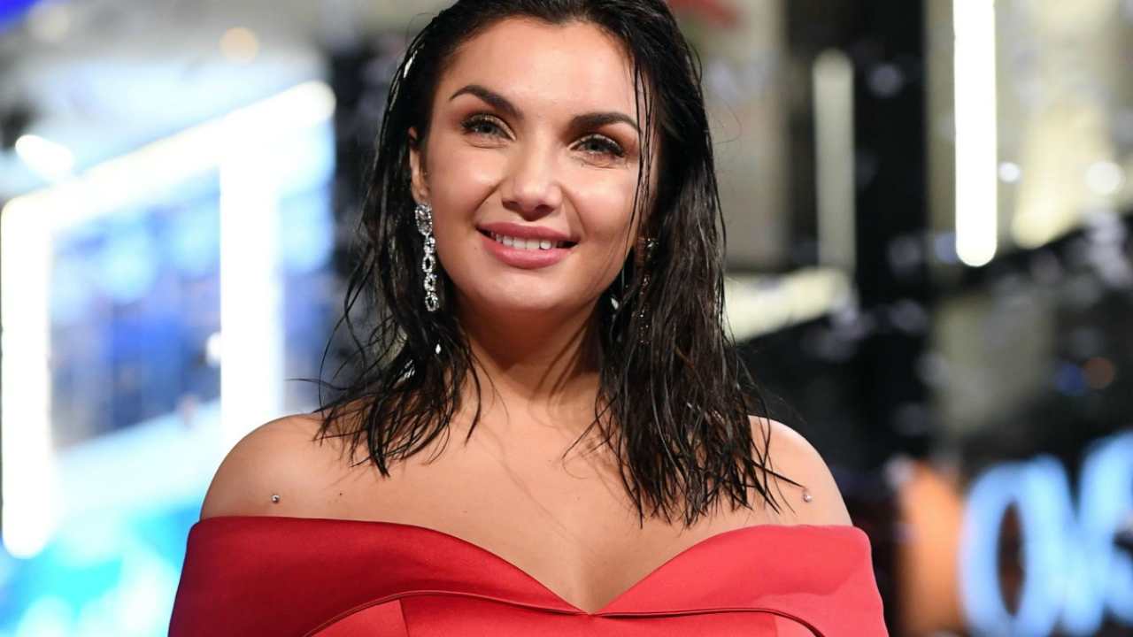 Elettra Lamborghini periodo difficile: "Sono demoralizzata ...