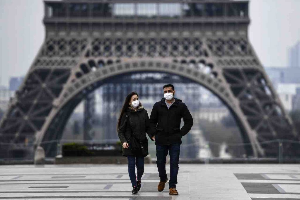 Covid: Francia record, oltre 20.000 contagi in 24 ore e 62 morti