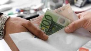 giro di mazzette 200 indagati